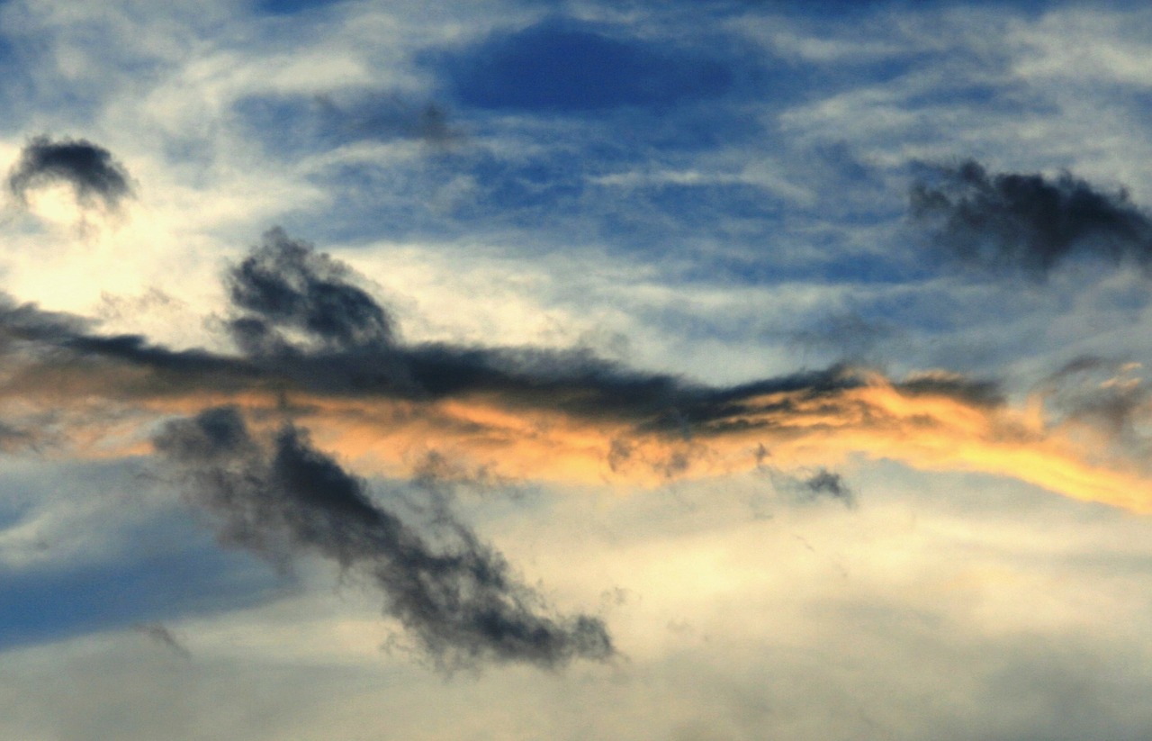 sky blue clouds free photo