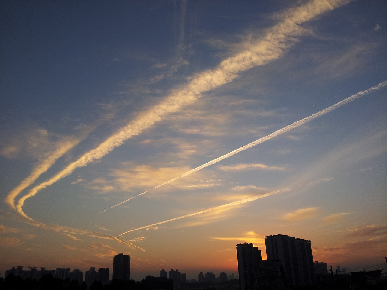 sky cloud silhouette free photo