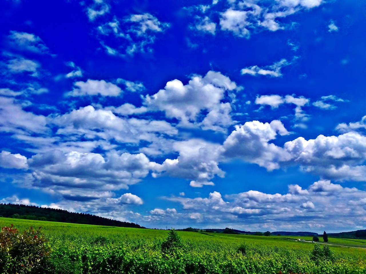 sky blue clouds free photo