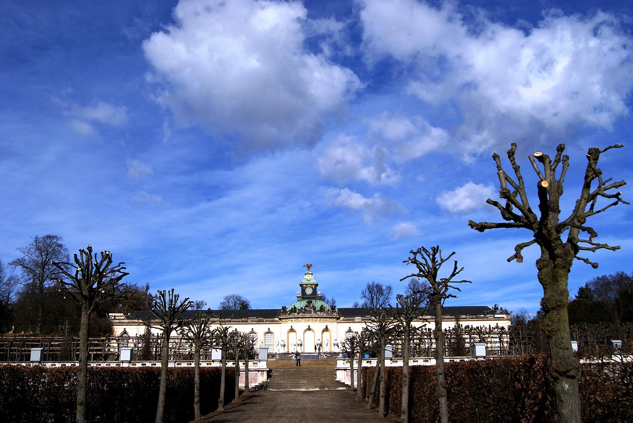 sky clouds castle free photo