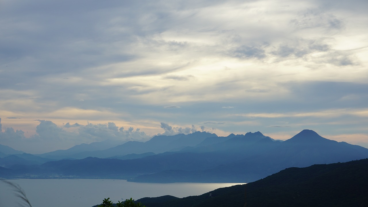 sky  mountain  ocean free photo