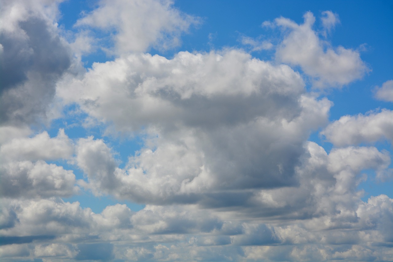 sky  cloudy blue sky  panoramic view of the sky free photo