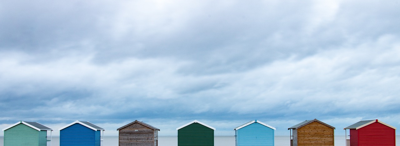 sky  storm  huts free photo