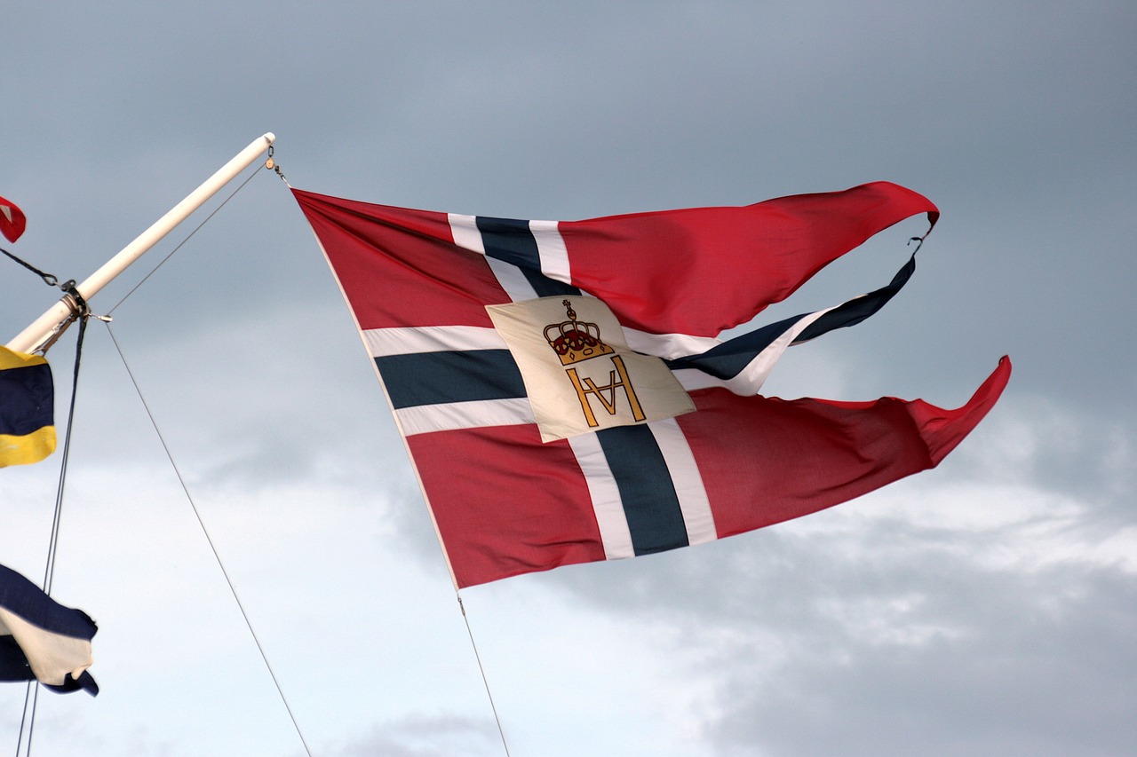 sky flag gloomy sky free photo