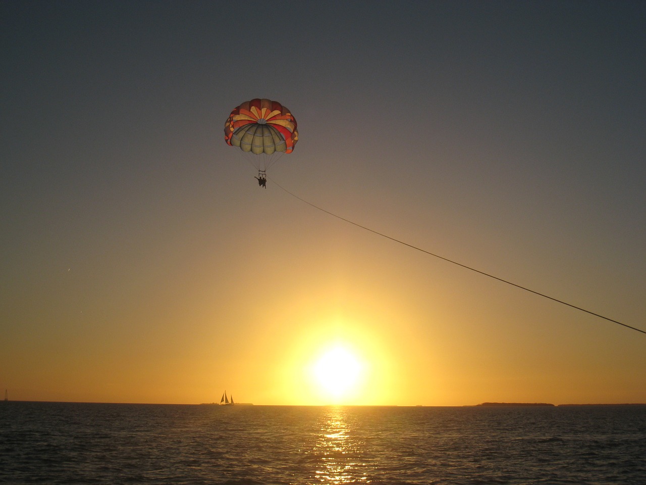 sky sailing sea free photo