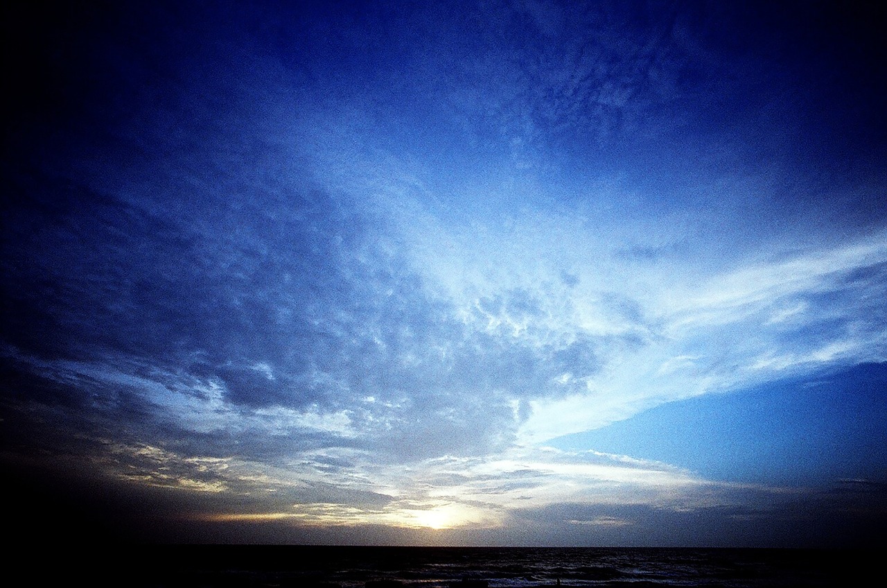 sky blue clouds free photo