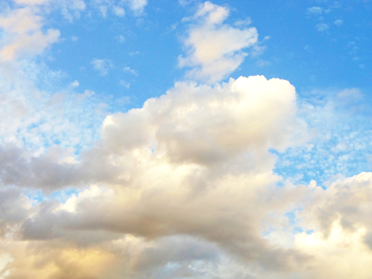 sky blue cloud free photo