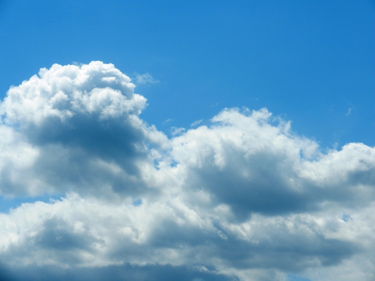 sky clouds cloud free photo