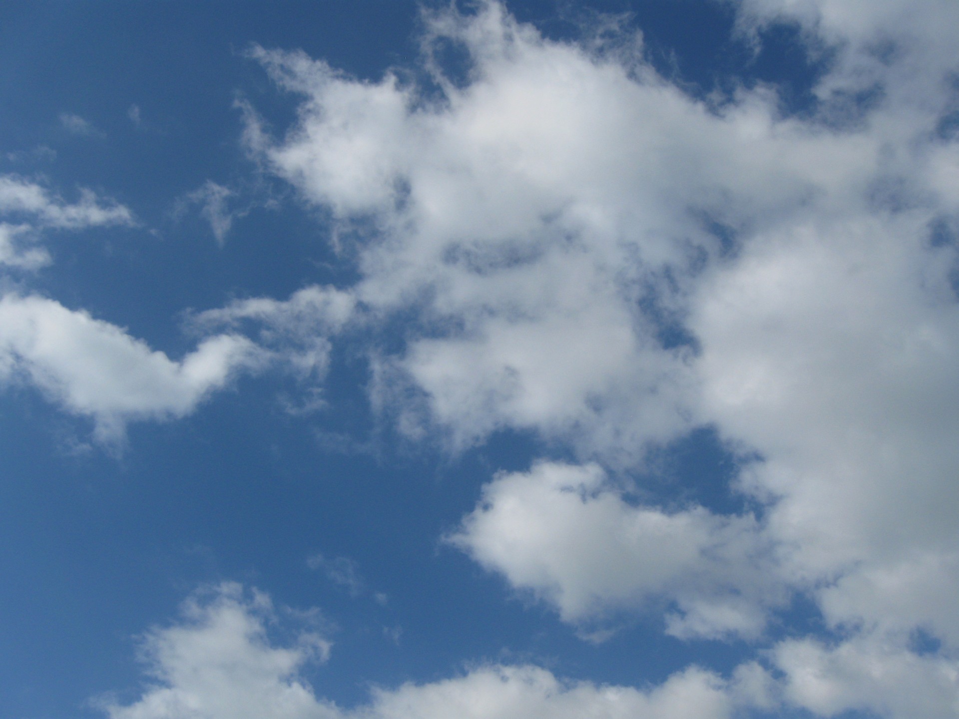 sky blue clouds free photo