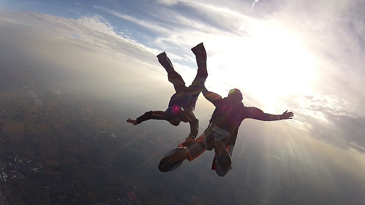 skydive skydiving parachute free photo