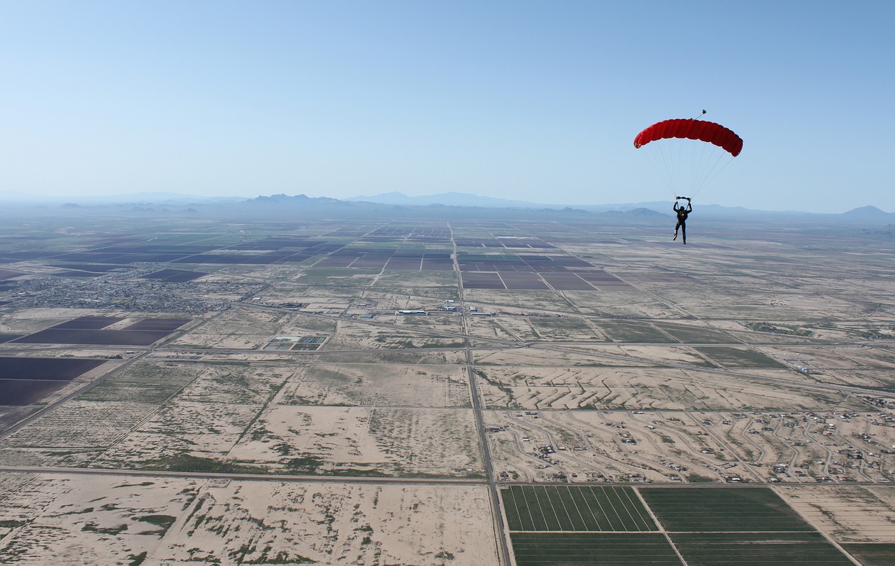 skydive parachute desert free photo