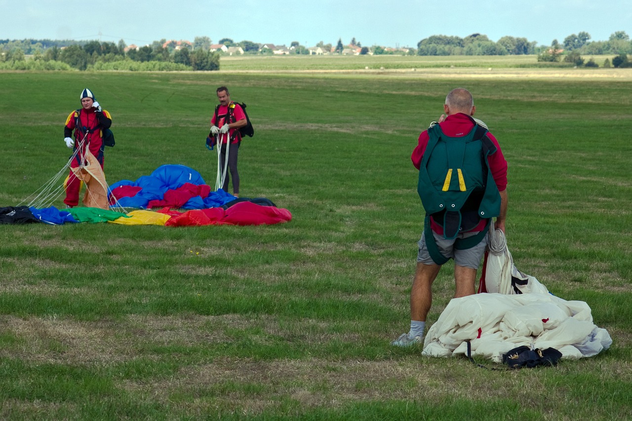 skydiving sport extreme sports free photo