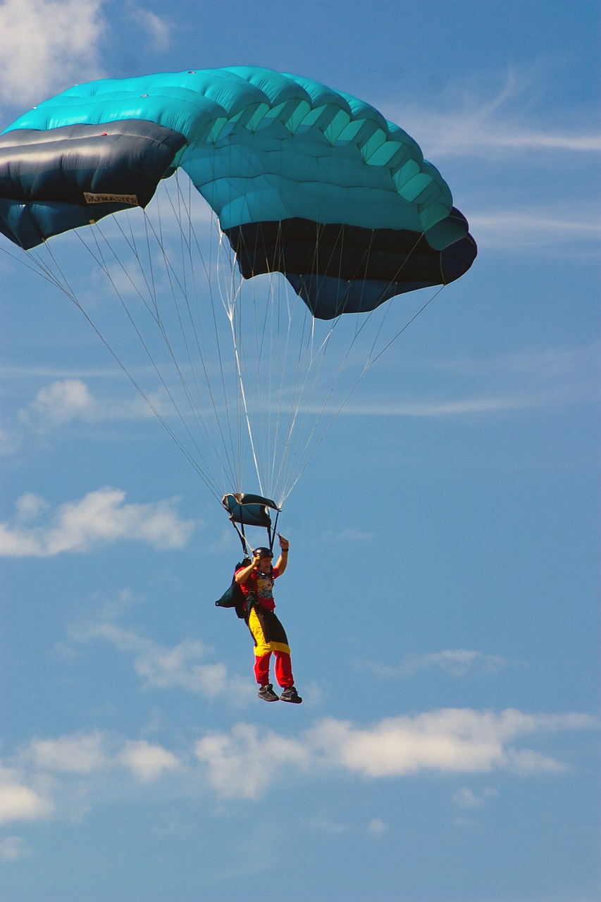 skydiving sport extreme sports free photo