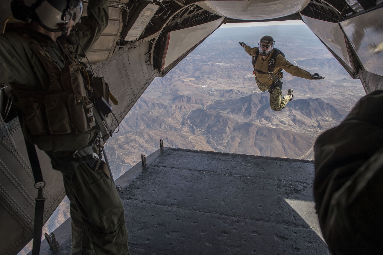 skydiving jump falling free photo