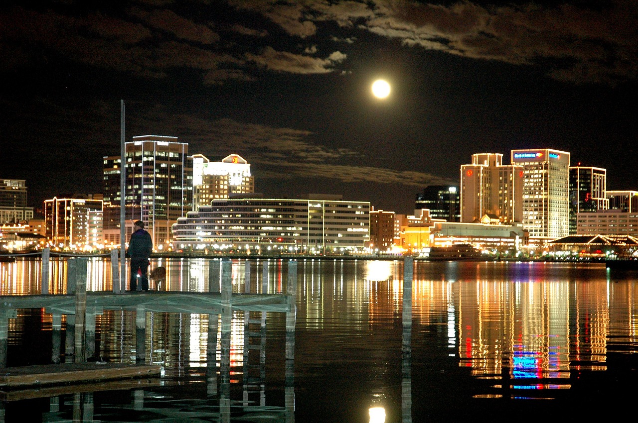 skyline night full moon free photo