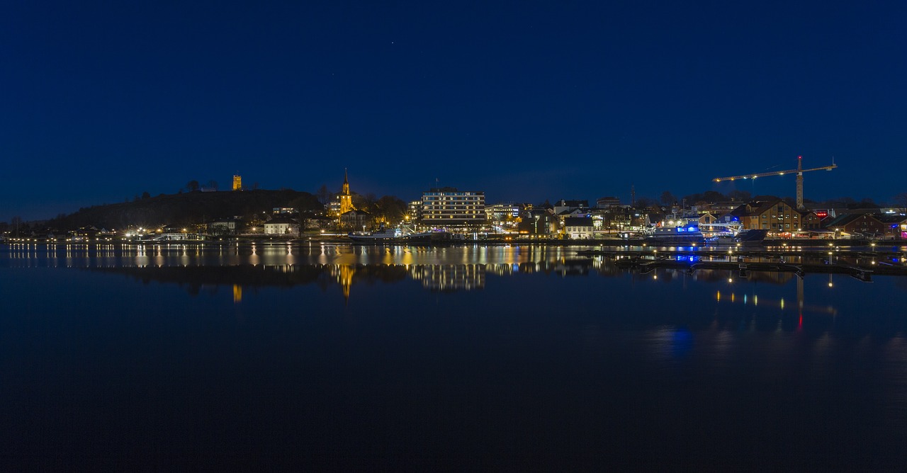 skyline evening blue free photo