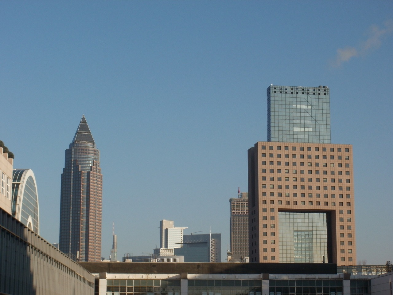 skyscraper frankfurt pencil free photo