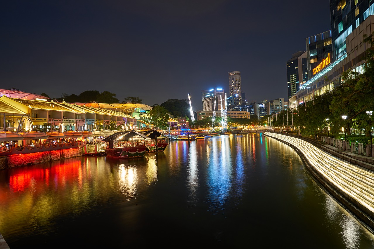 skyscraper singapore water free photo