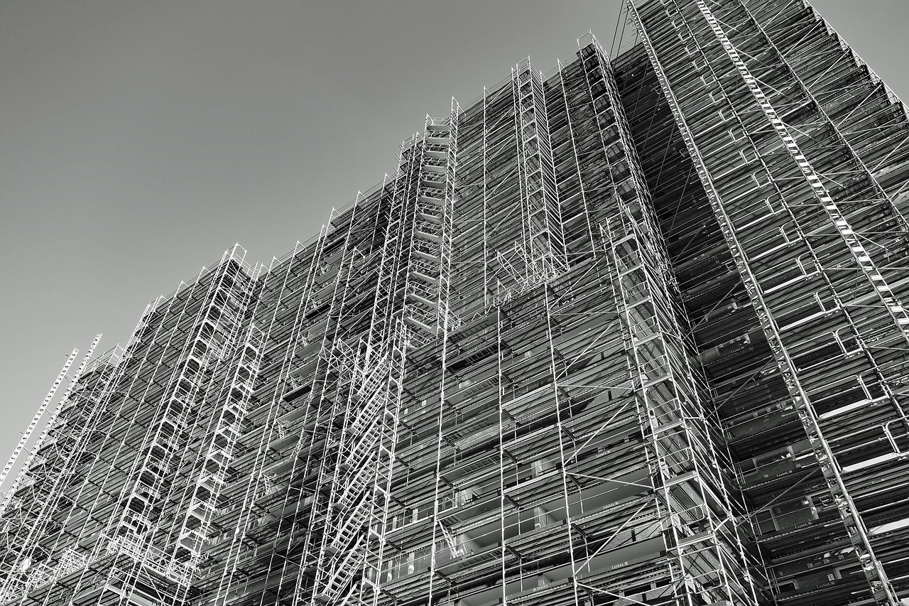 skyscraper  scaffold  scaffolding free photo