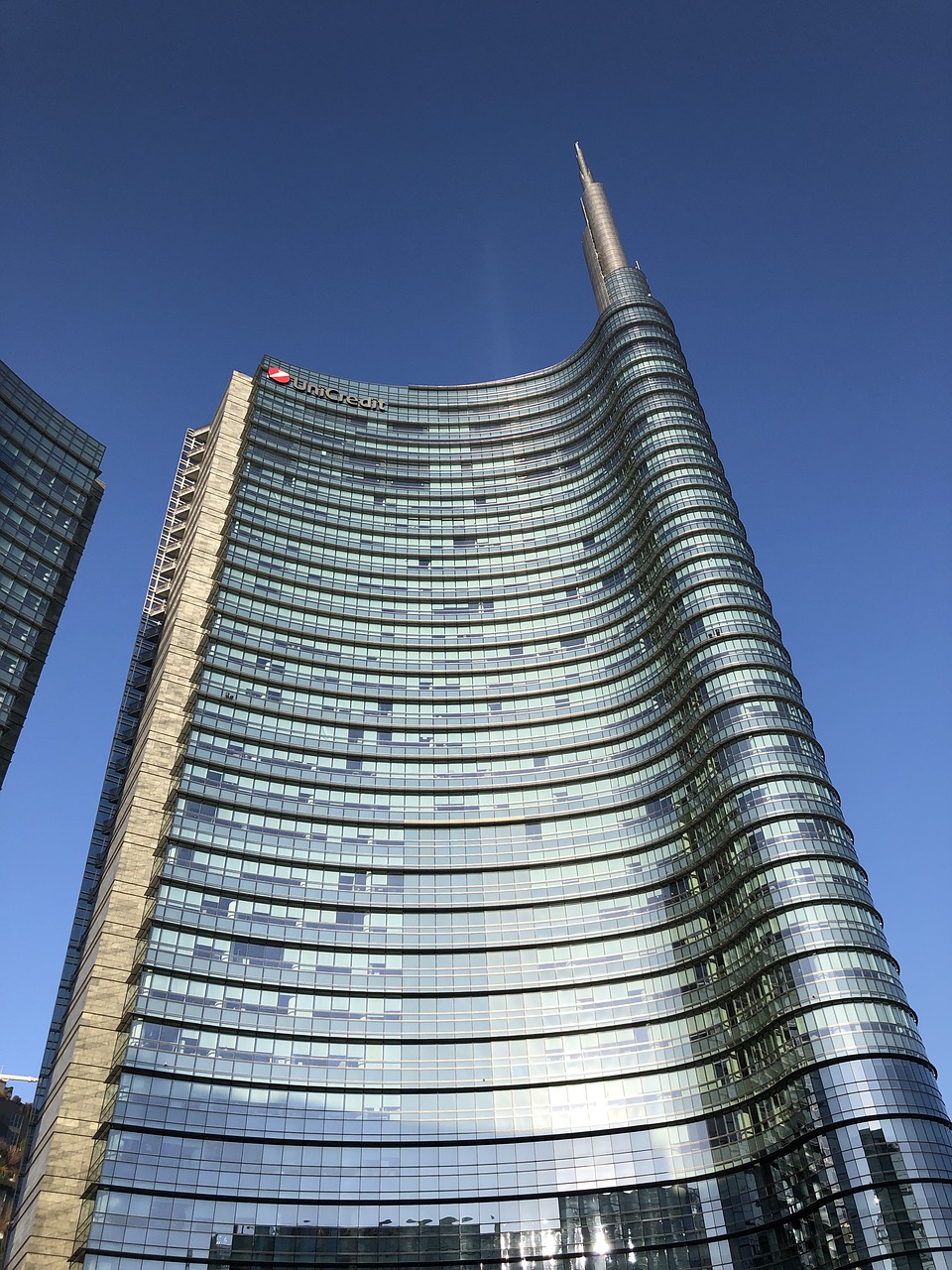 skyscraper  city  milan free photo