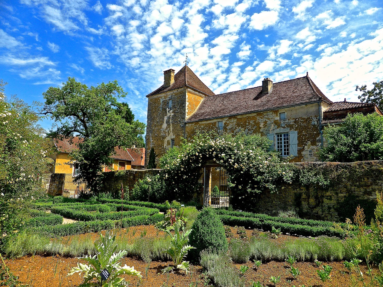 slaviac garden medieval free photo