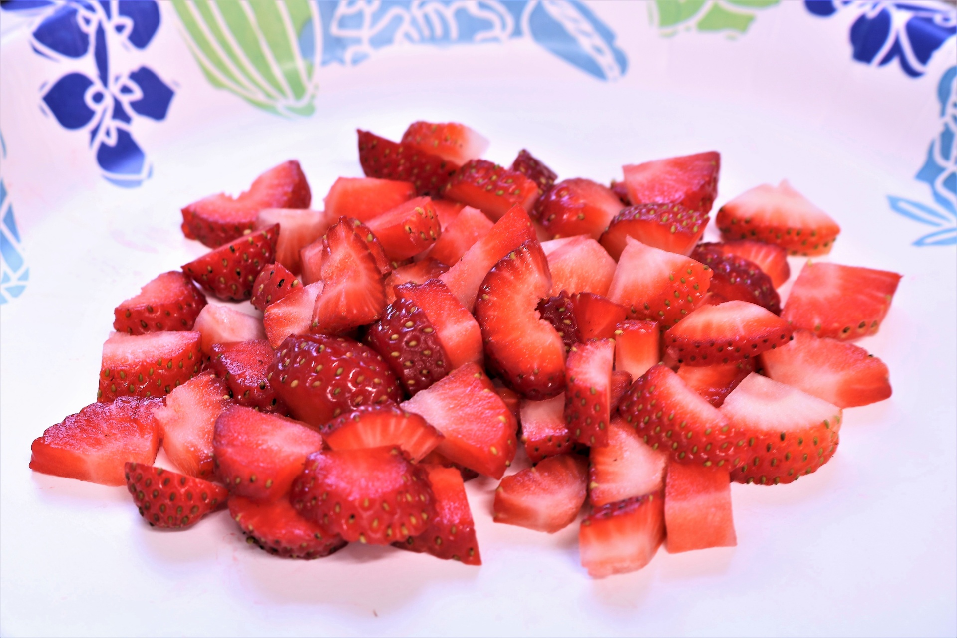 food fruit strawberries free photo