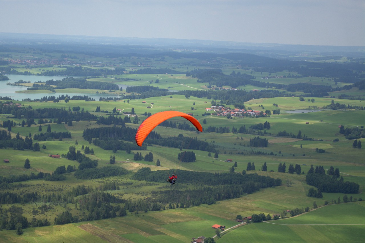 sliding screen crack paragliding air sports free photo