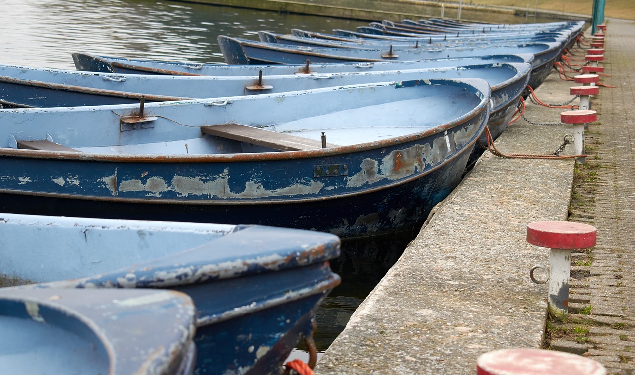 sloop quay water free photo