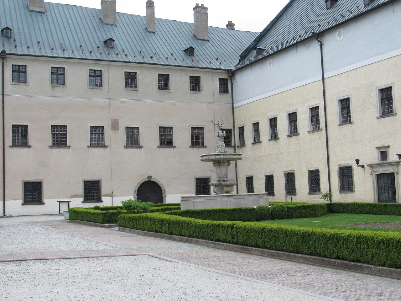 slovakia castle cerveny kamen free photo
