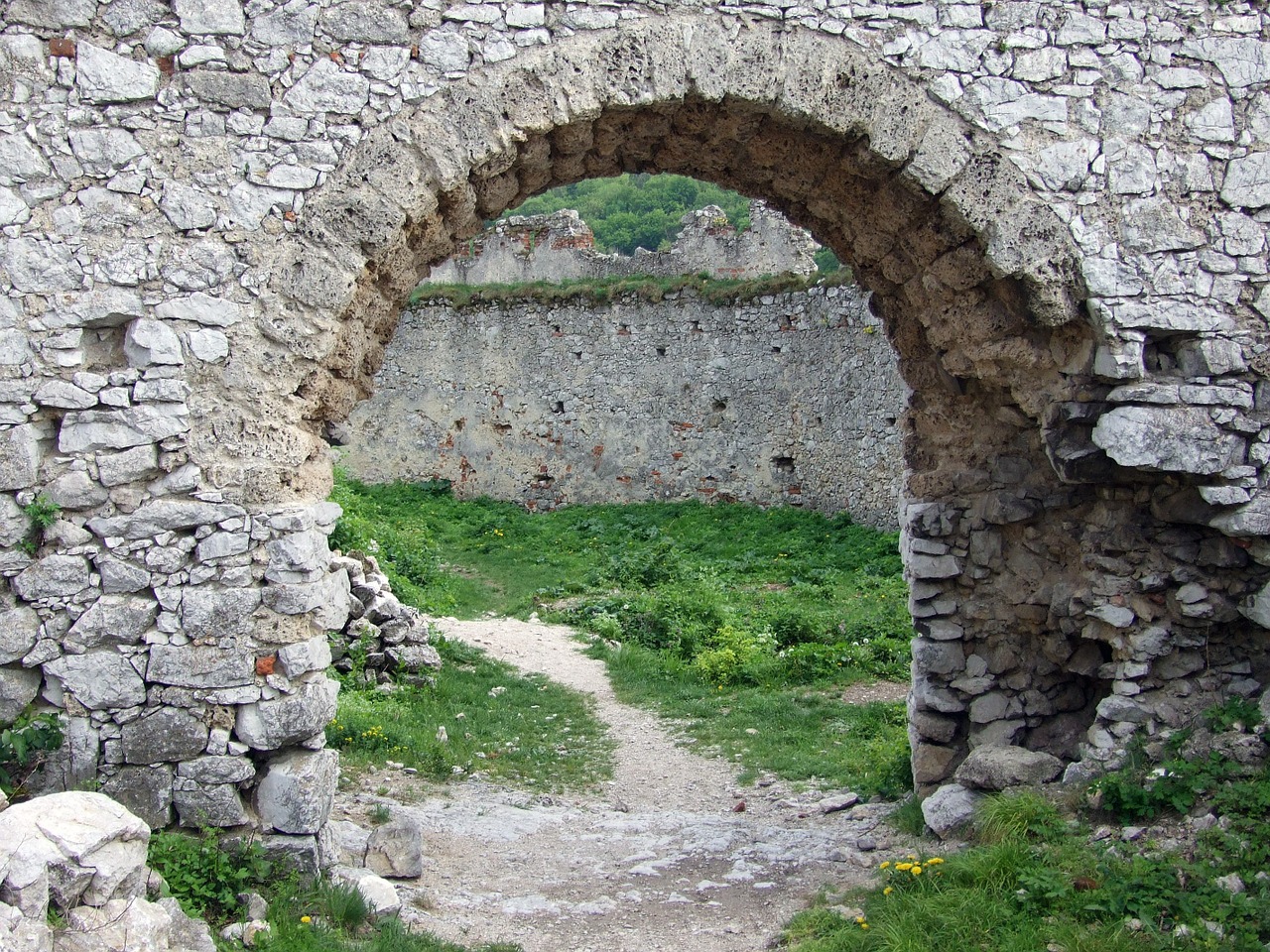 slovakia wall ruins free photo