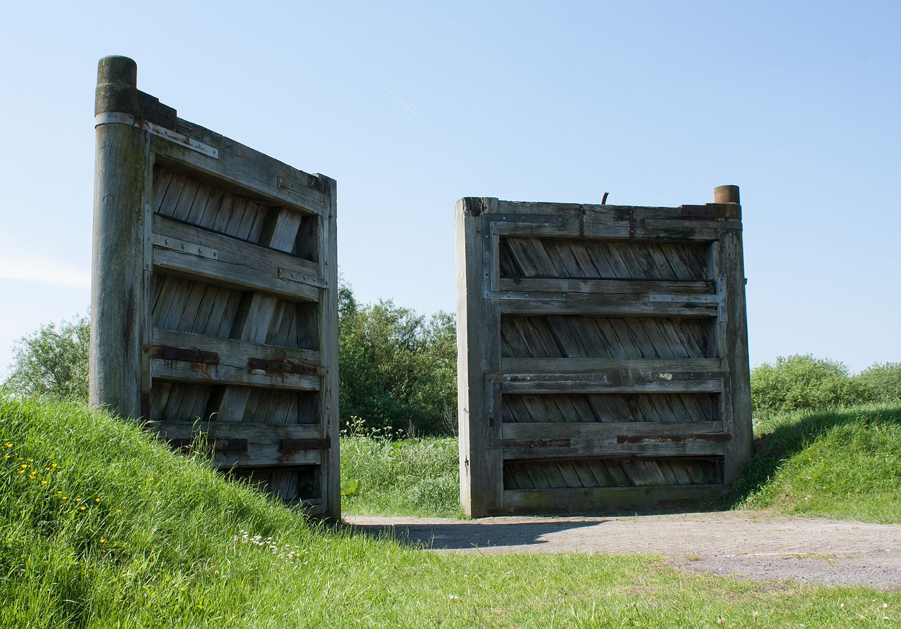 sluice gate old free photo