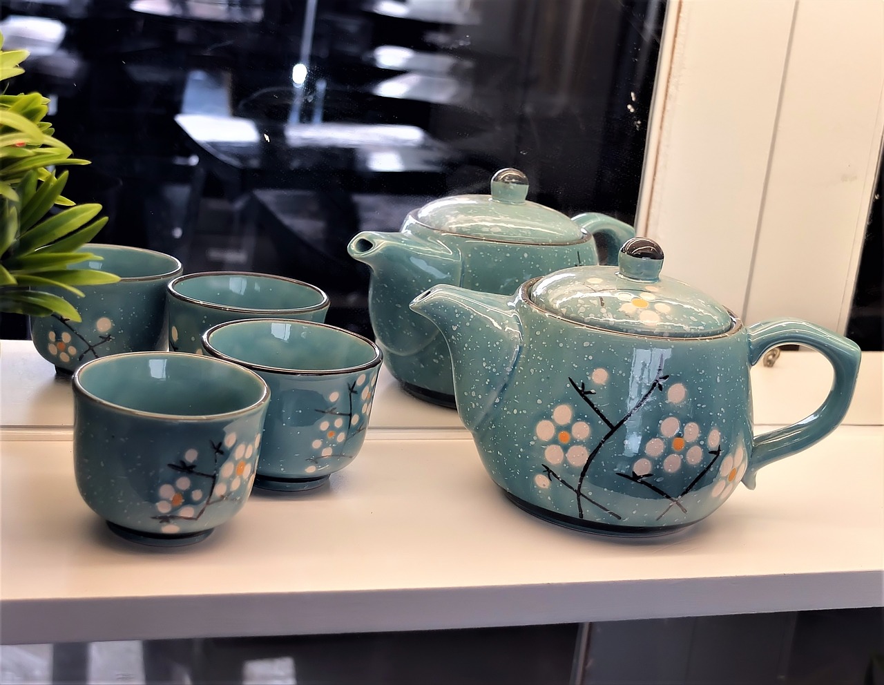 small  ceramic  teapot free photo