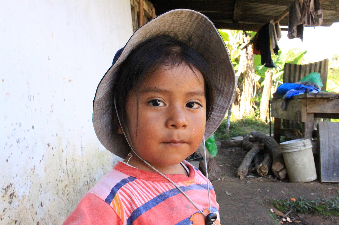 small child child peru free photo