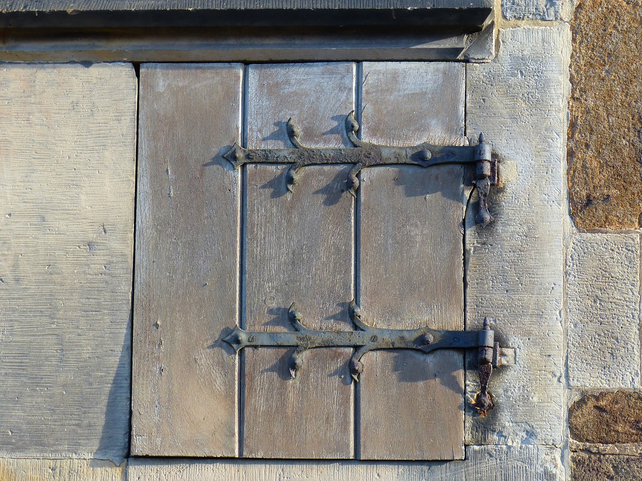 small door old door fittings free photo