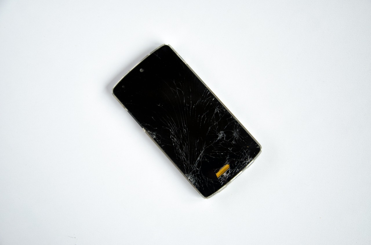 smartphone broken damaged free photo