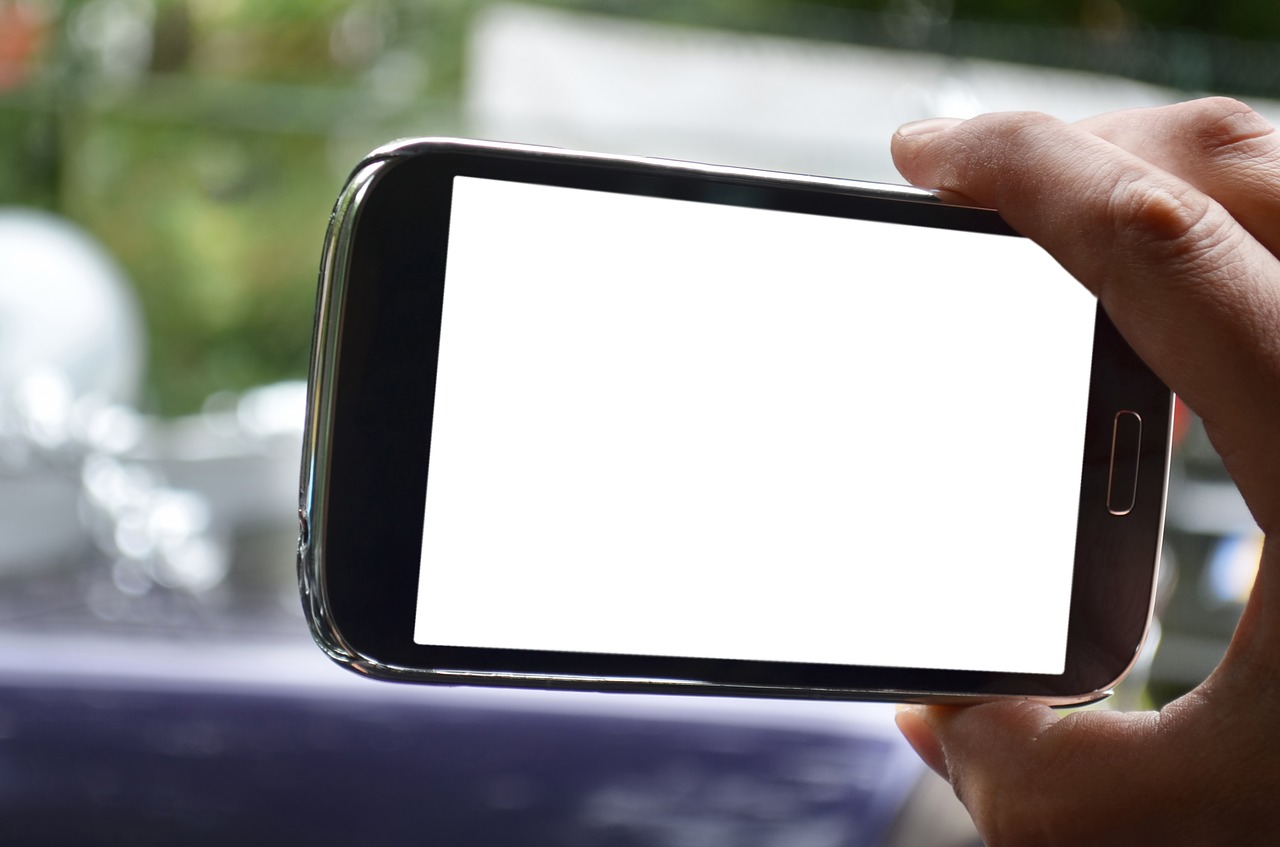 smartphone mockup screen free photo