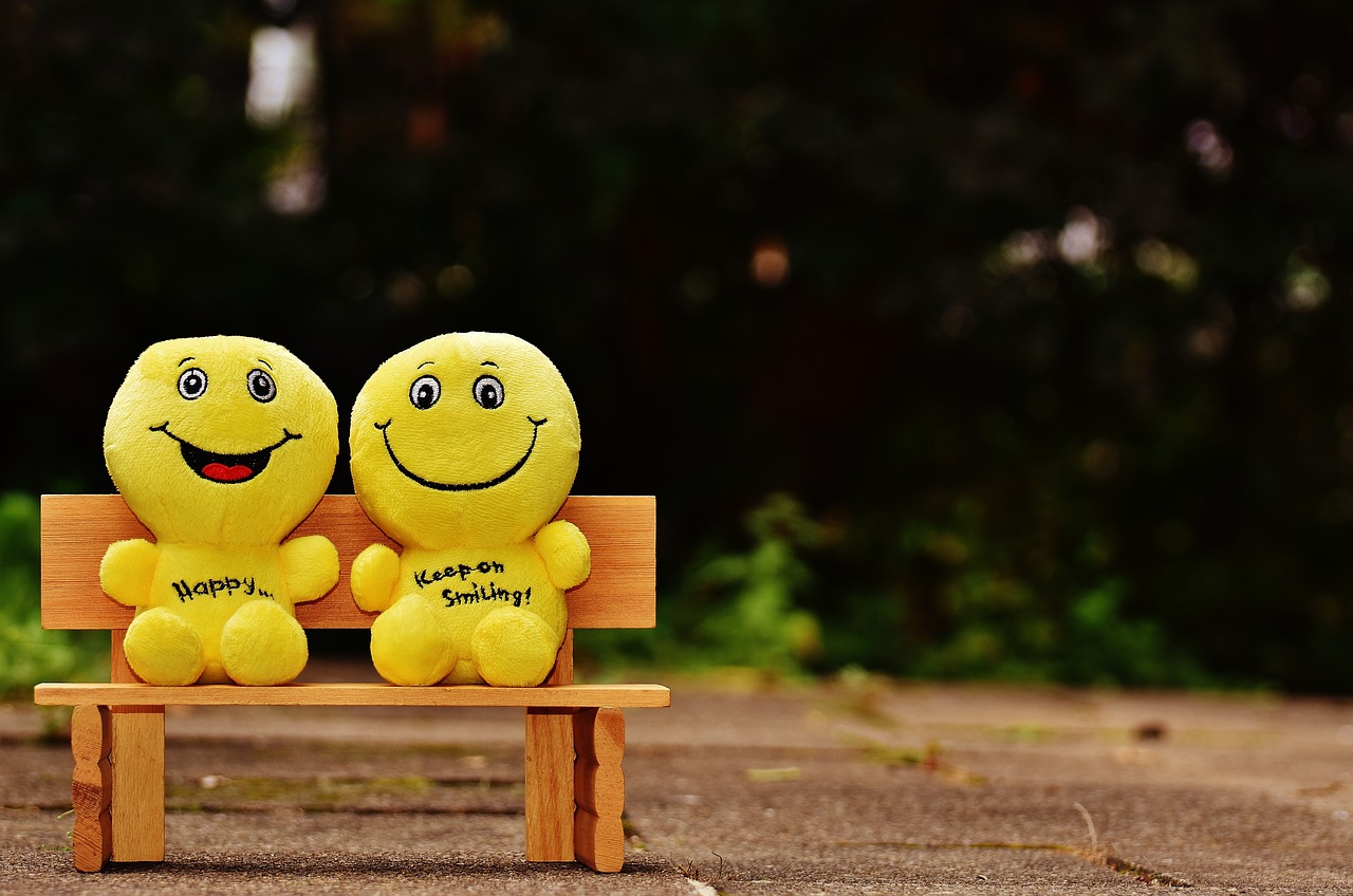 smilies bank sit free photo