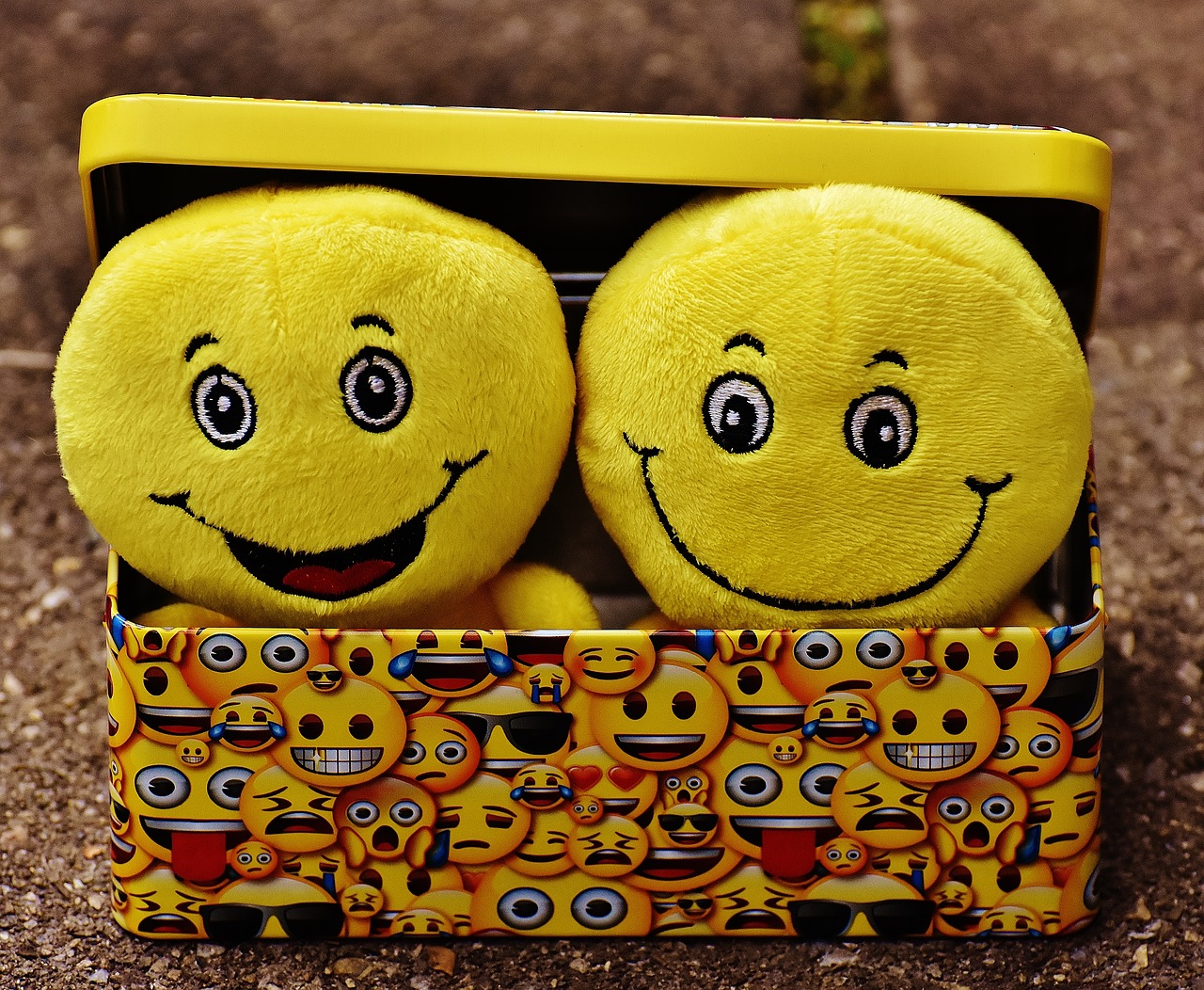 smilies yellow funny free photo