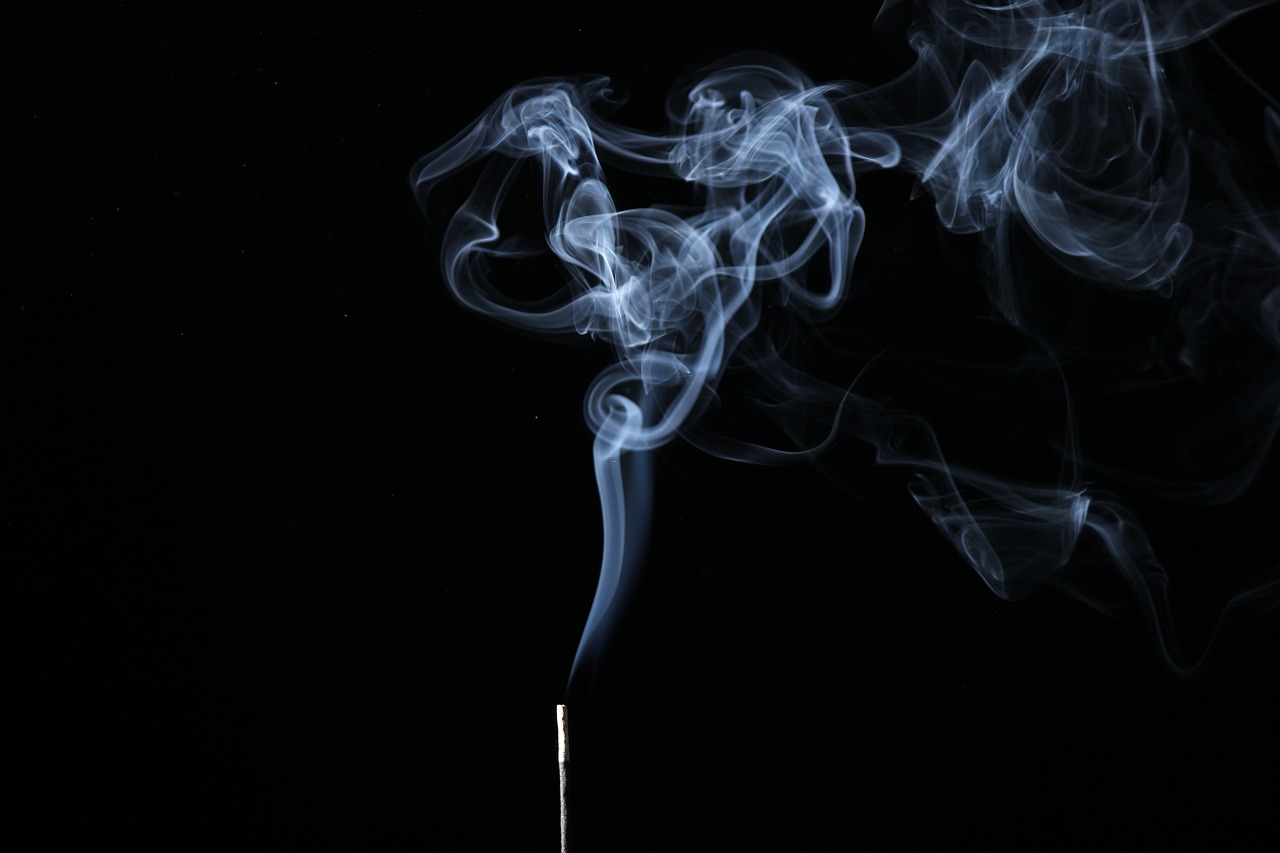 smoke illuminated background free photo