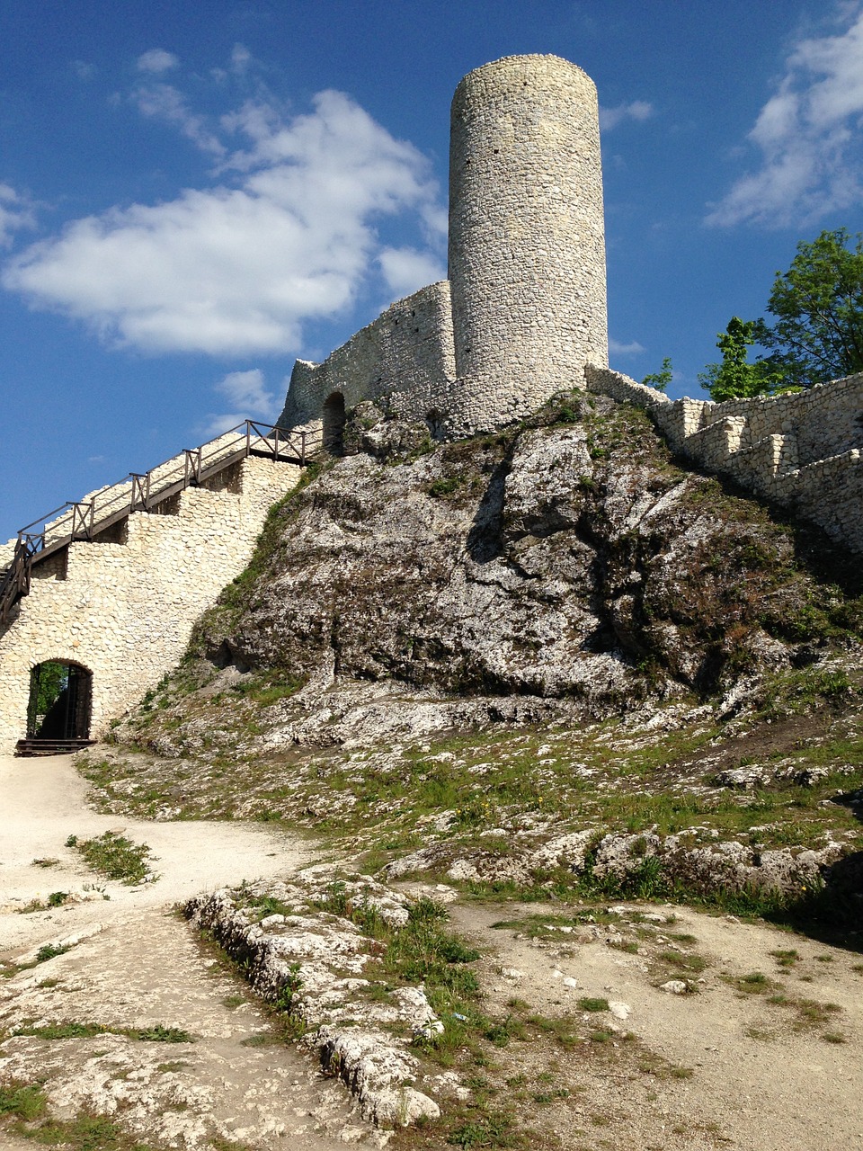 smolen poland castle free photo