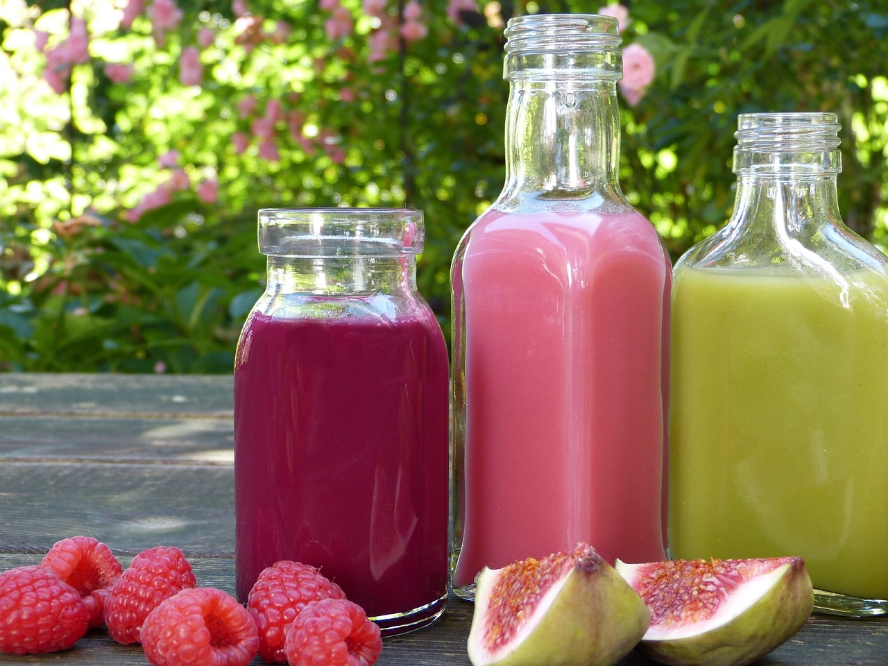 smoothies  juice  fruit free photo