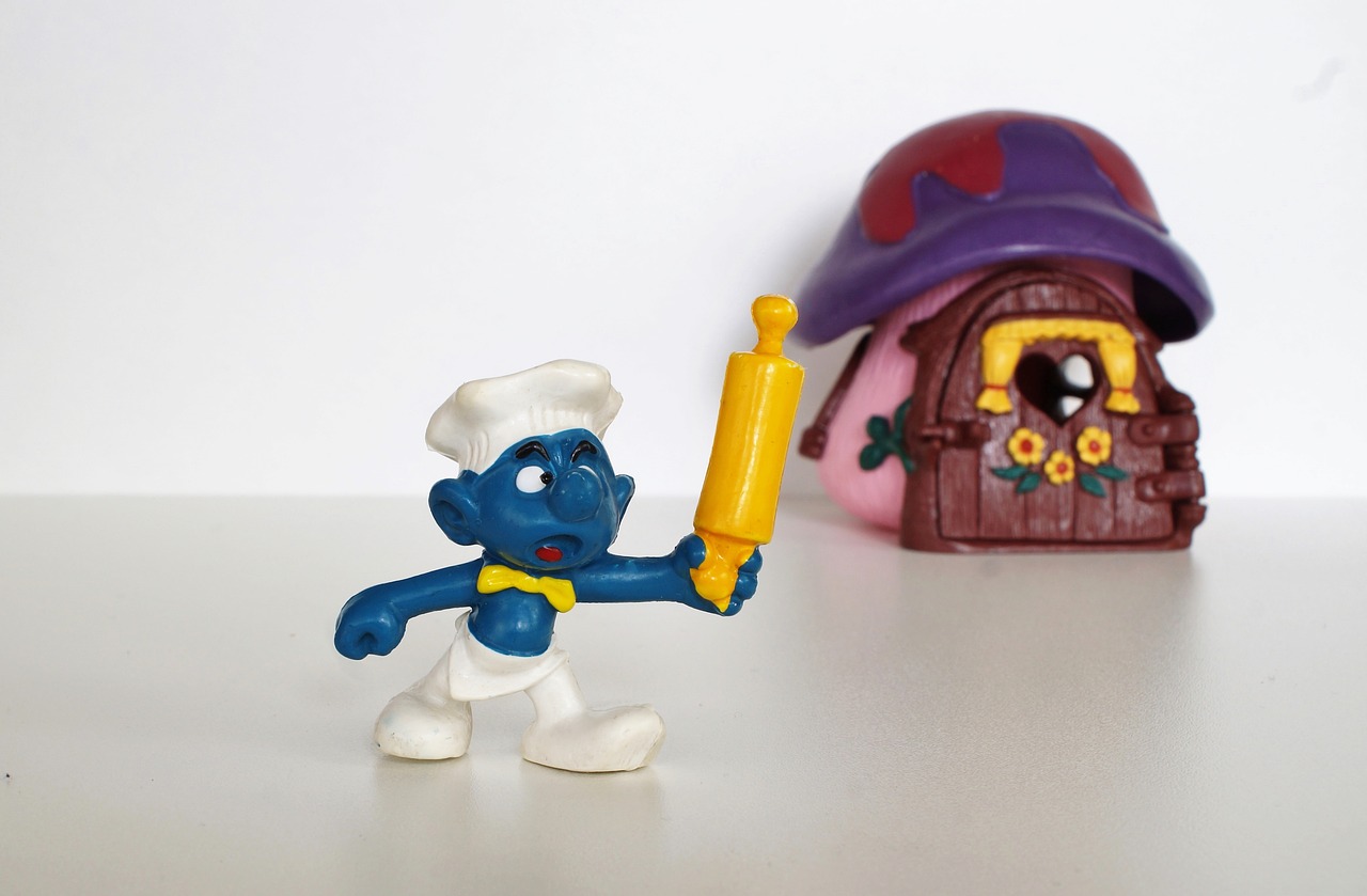 smurf smurfs figure free photo