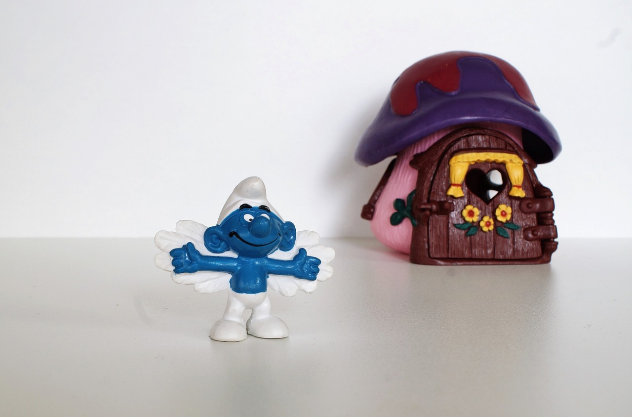 smurf smurfs figure free photo