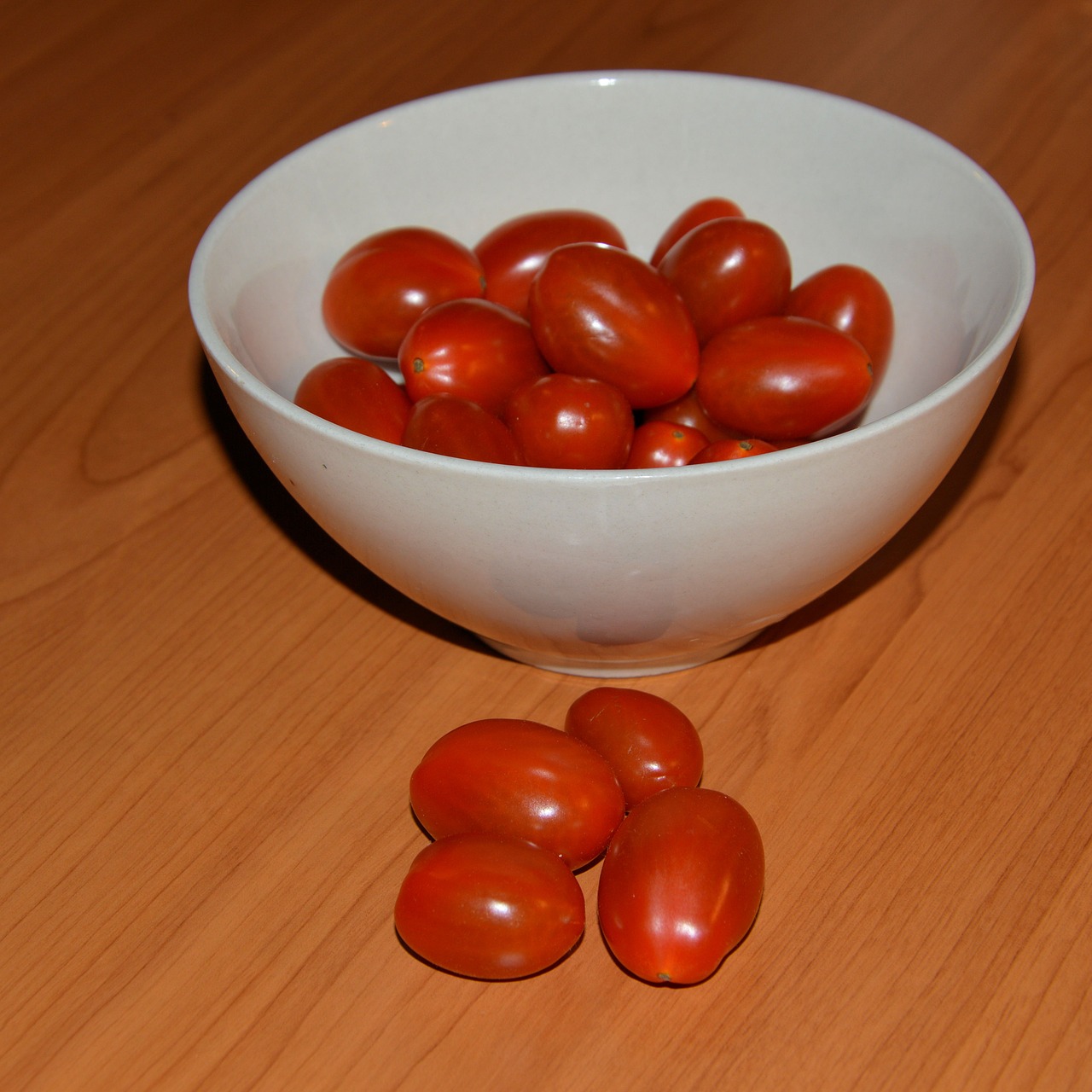 snack tomatoes mini tomatoes tomatoes free photo