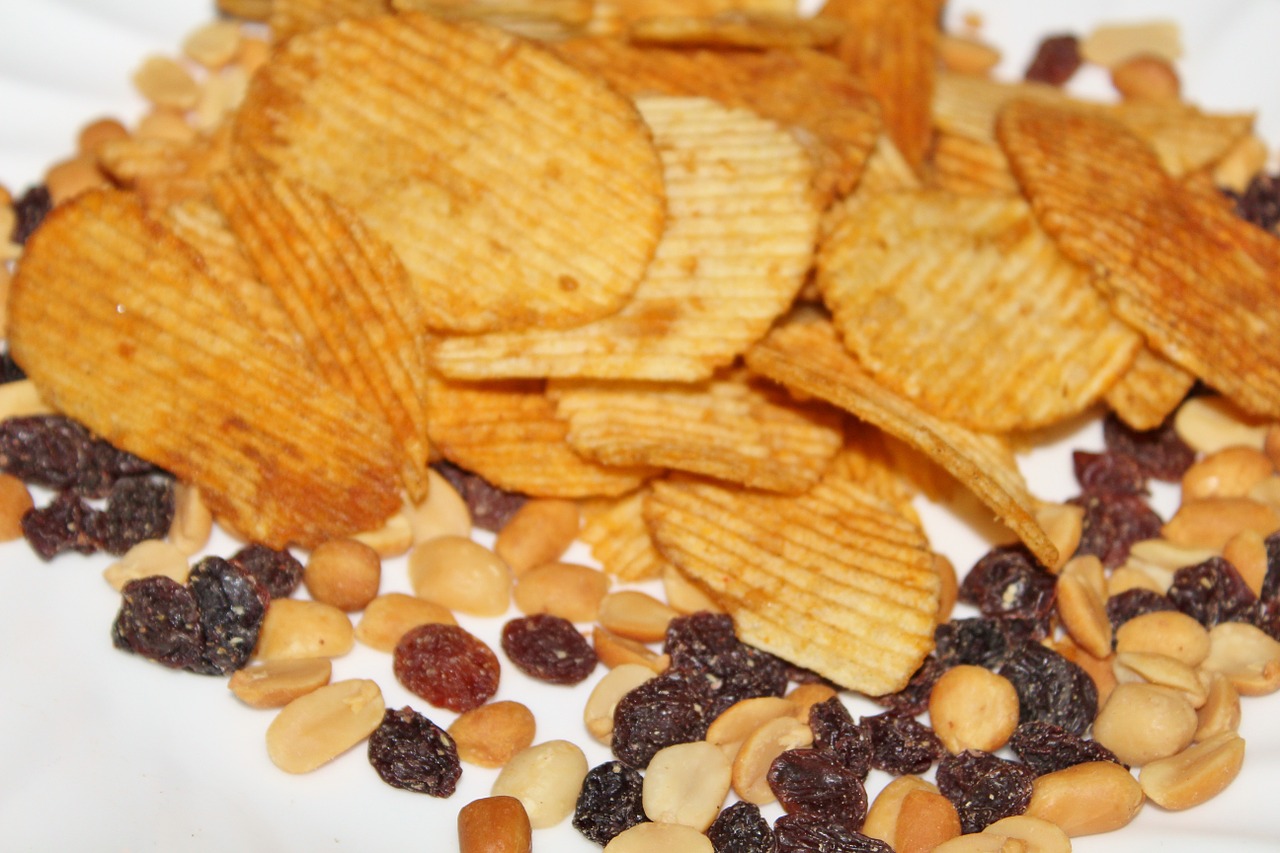 snacks potato chips raisins free photo