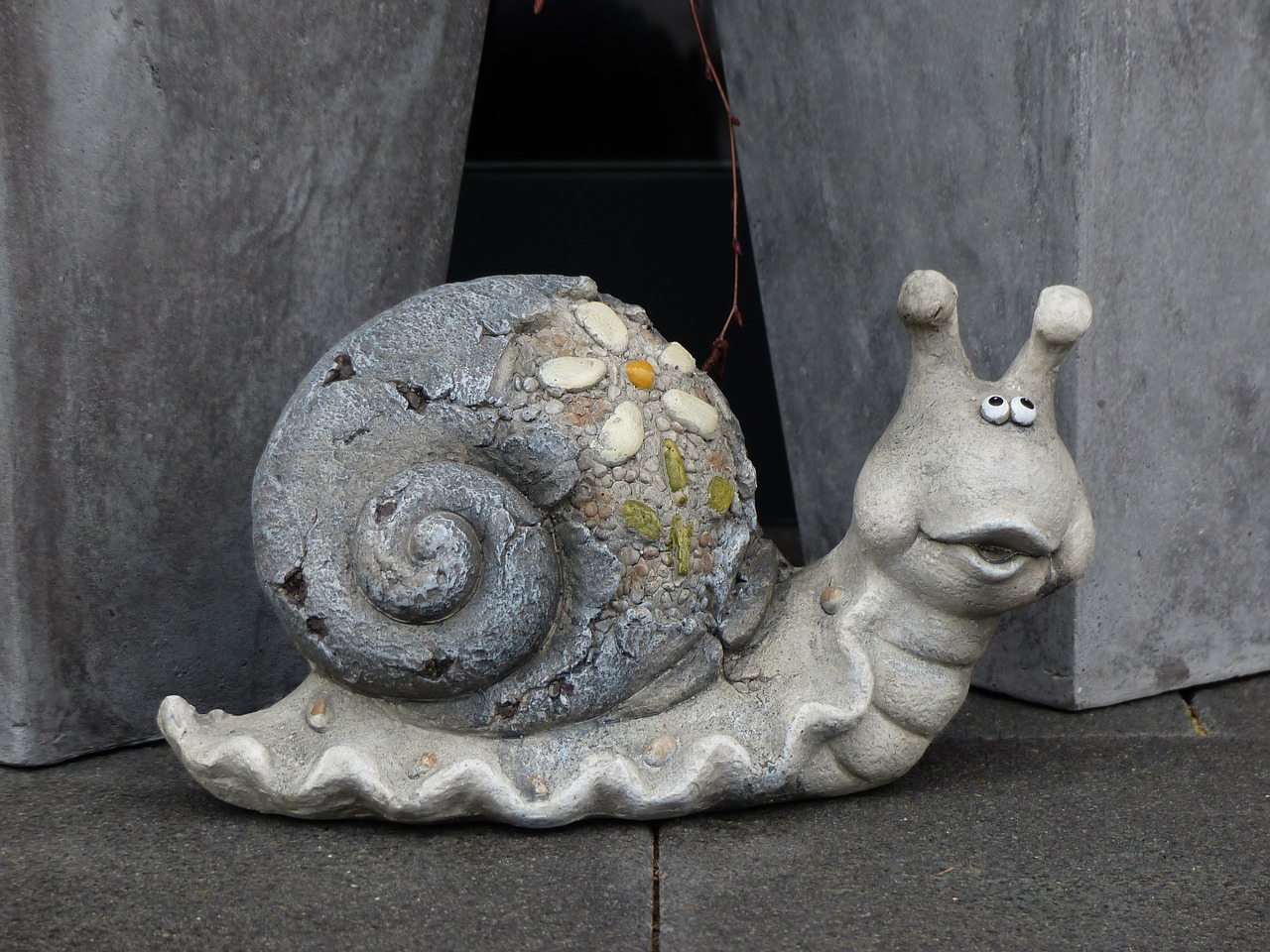 snail funny stone figure sensor free photo