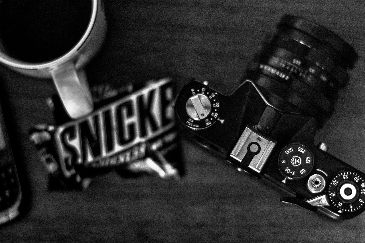 snickers photo camera free photo