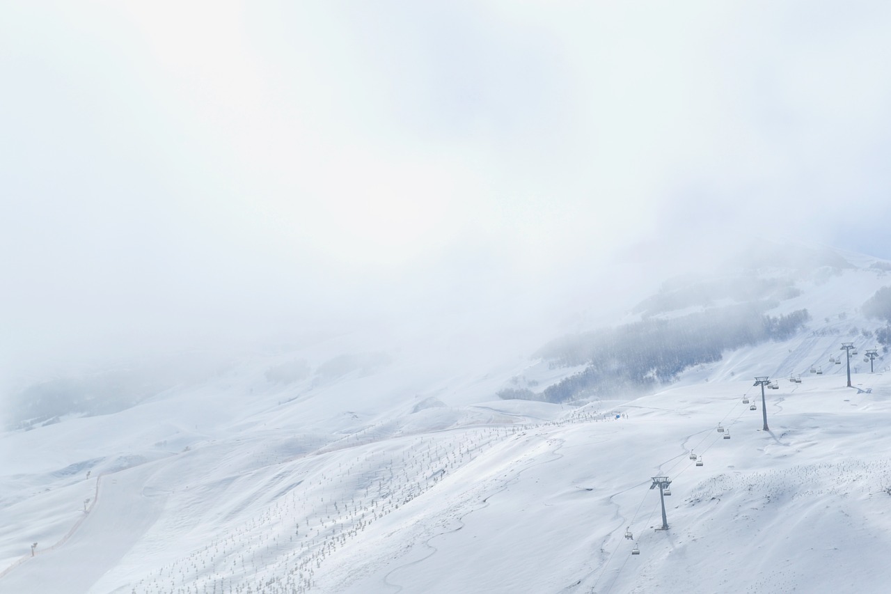 snow skiing ski-slope free photo