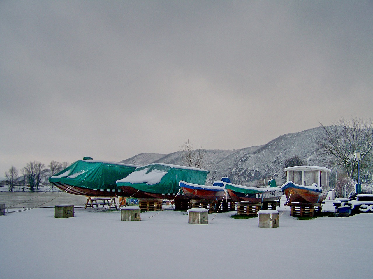 snow winter boats free photo