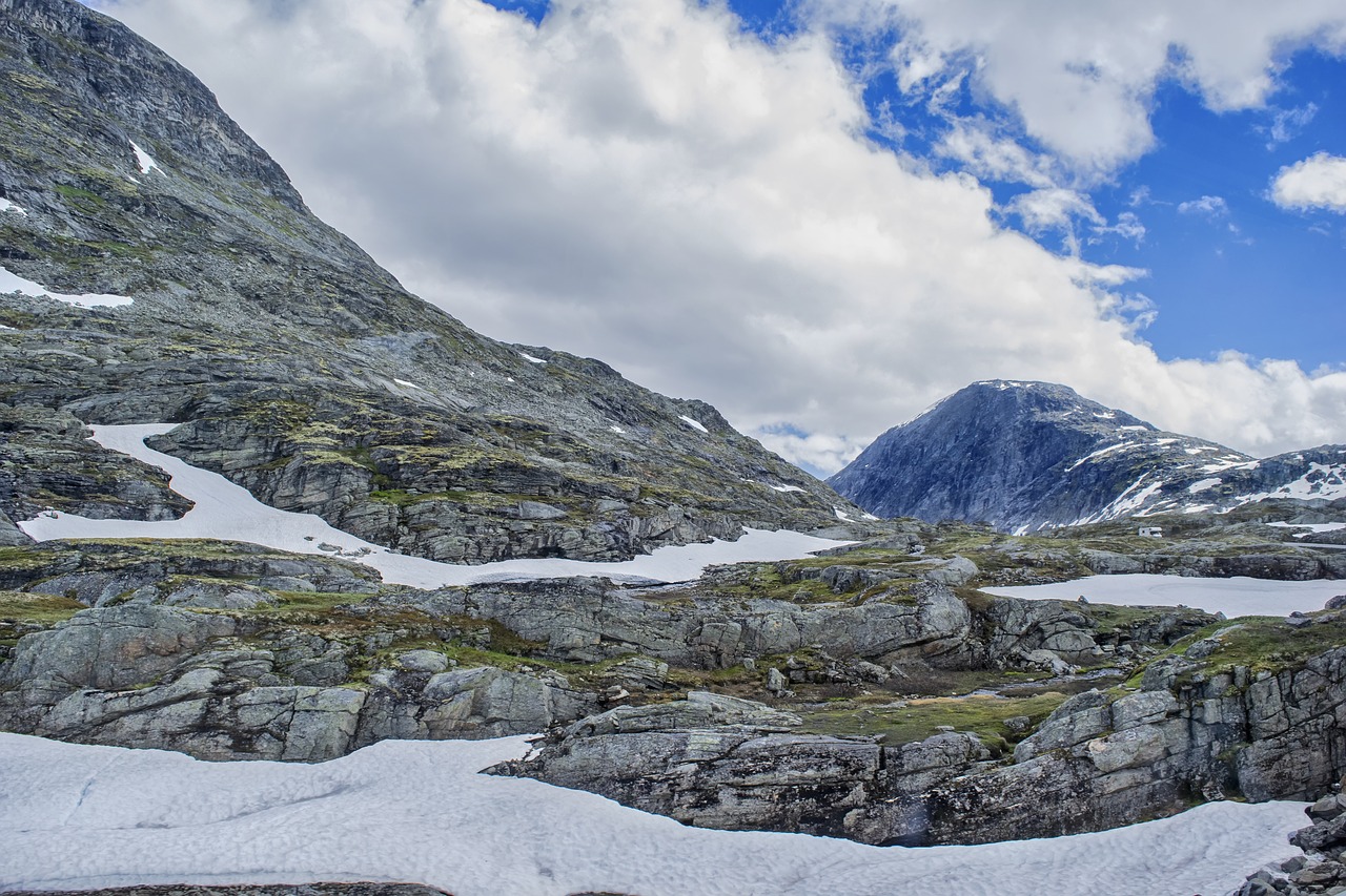 snow  mountain  clouds free photo